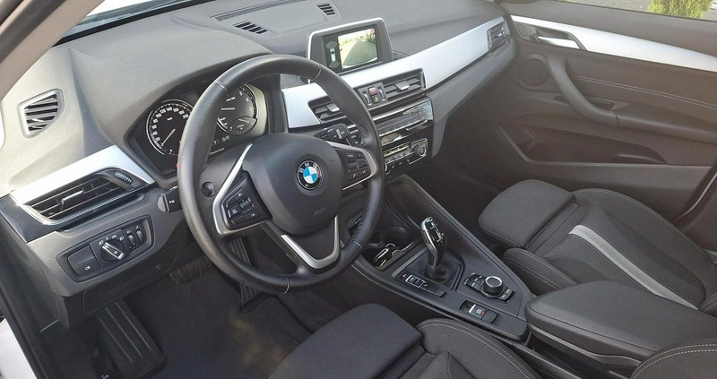 BMW X1 cena 107900 przebieg: 49122, rok produkcji 2021 z Swarzędz małe 352